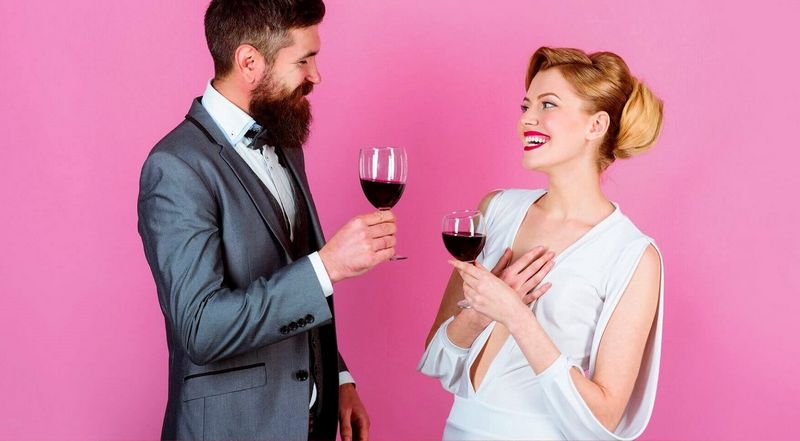 Browsing Modern Romance with VikiLine - Functions and Advantages